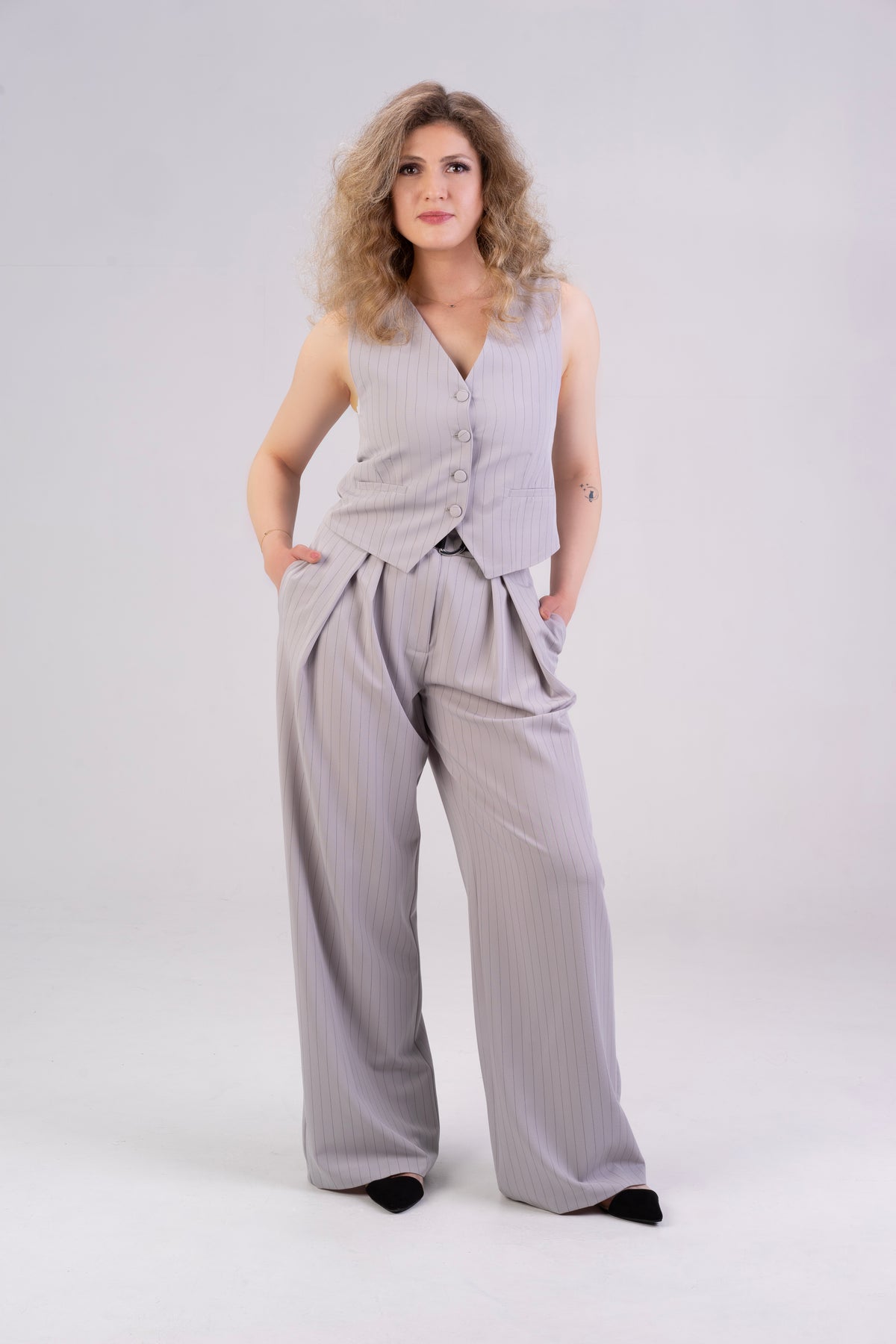 Grey-co-ord-with-wide-leg-trousers-and-vest-luxury-sets-for-women