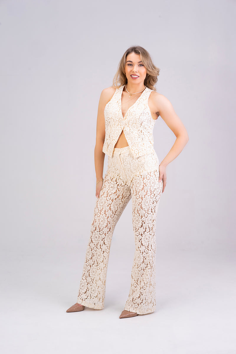 Ivory-lace-suit-for-women