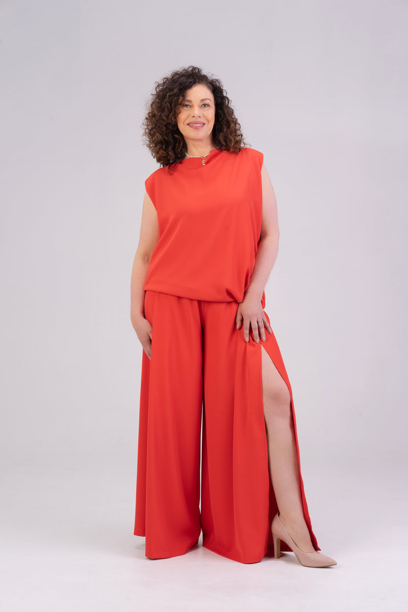 red-sleevless-suit-for-women-elegant-outfit-wide-leg-trousers-for-special-occasion-wedding